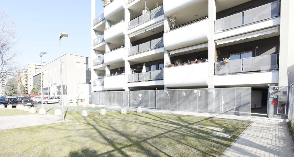 Appartement Altido Victorian Apt For 2 With Balcony And Free Parking Milaan